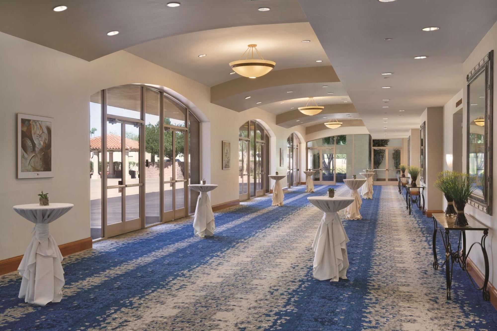 Embassy Suites By Hilton Scottsdale Resort Exteriör bild