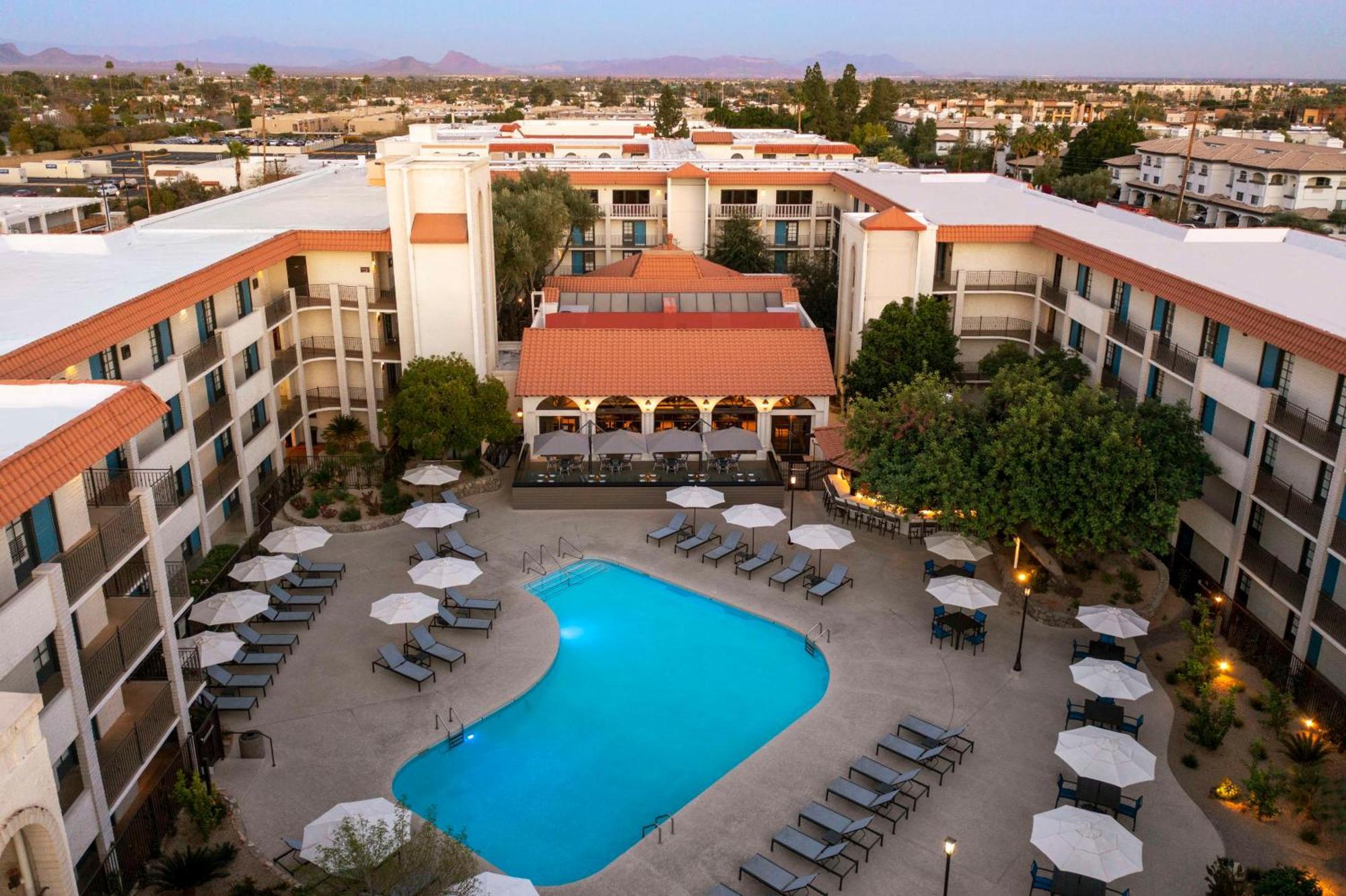 Embassy Suites By Hilton Scottsdale Resort Exteriör bild